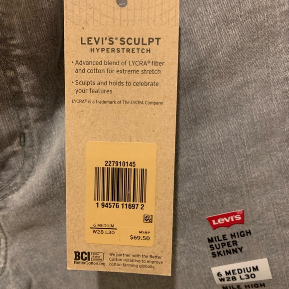 Levi's
Women's Mile High Super Skinny Jeans - Picture 5 of 13